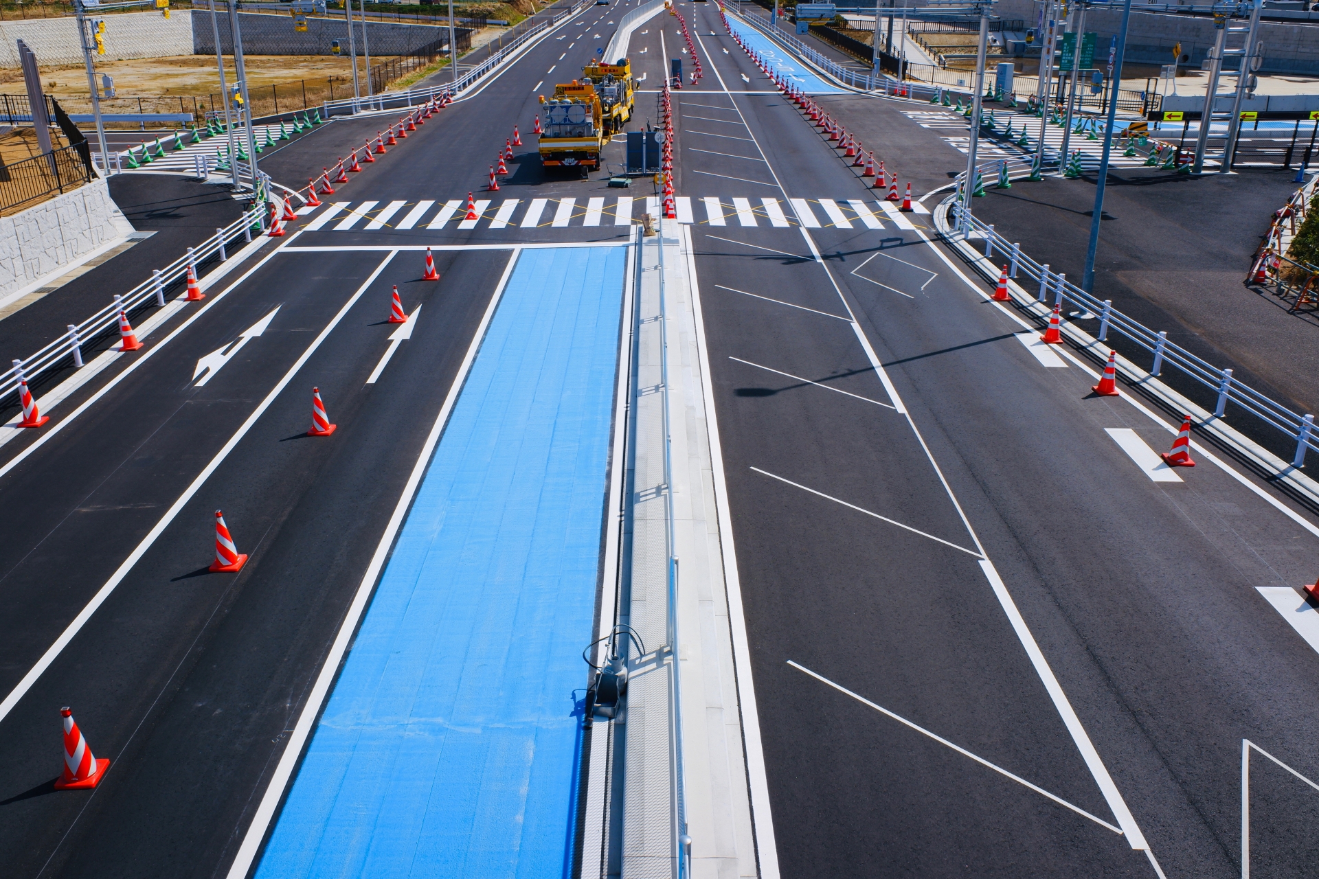 新規開通を控えた道路